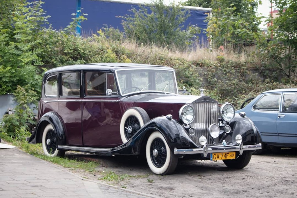 things to do in gdynia poland | see the infamous model al capone used at motor museum
