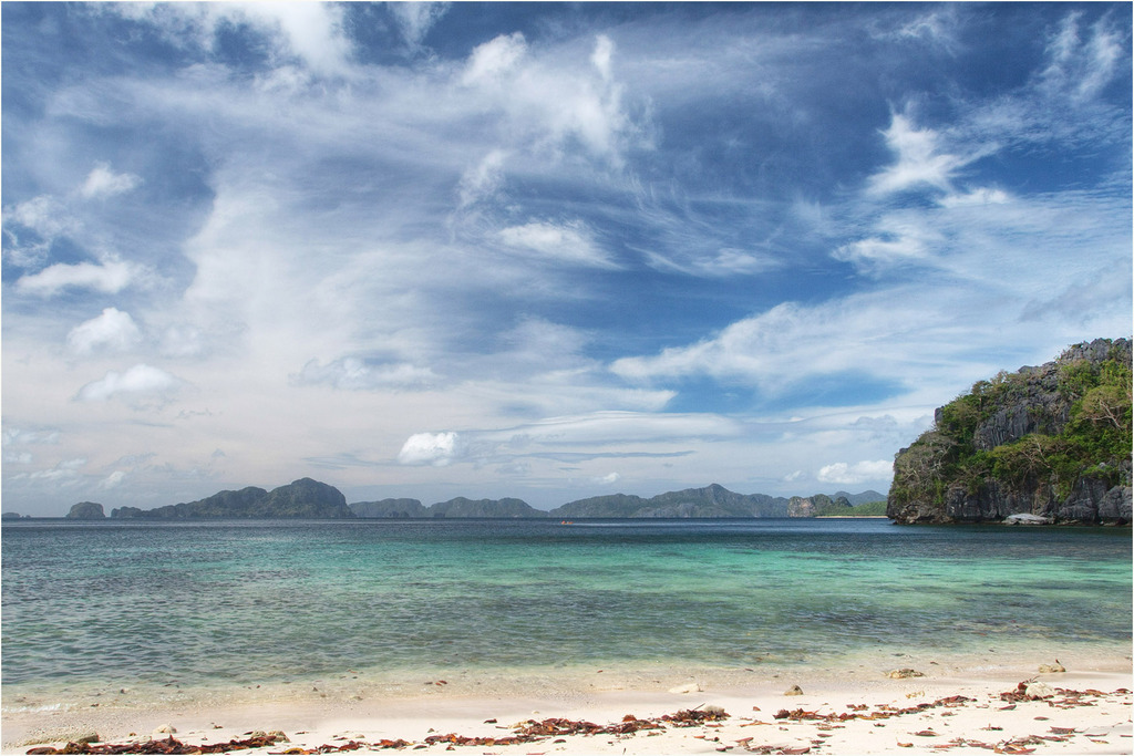 Natnat beach on Cadlao Island - panoramio (1)
