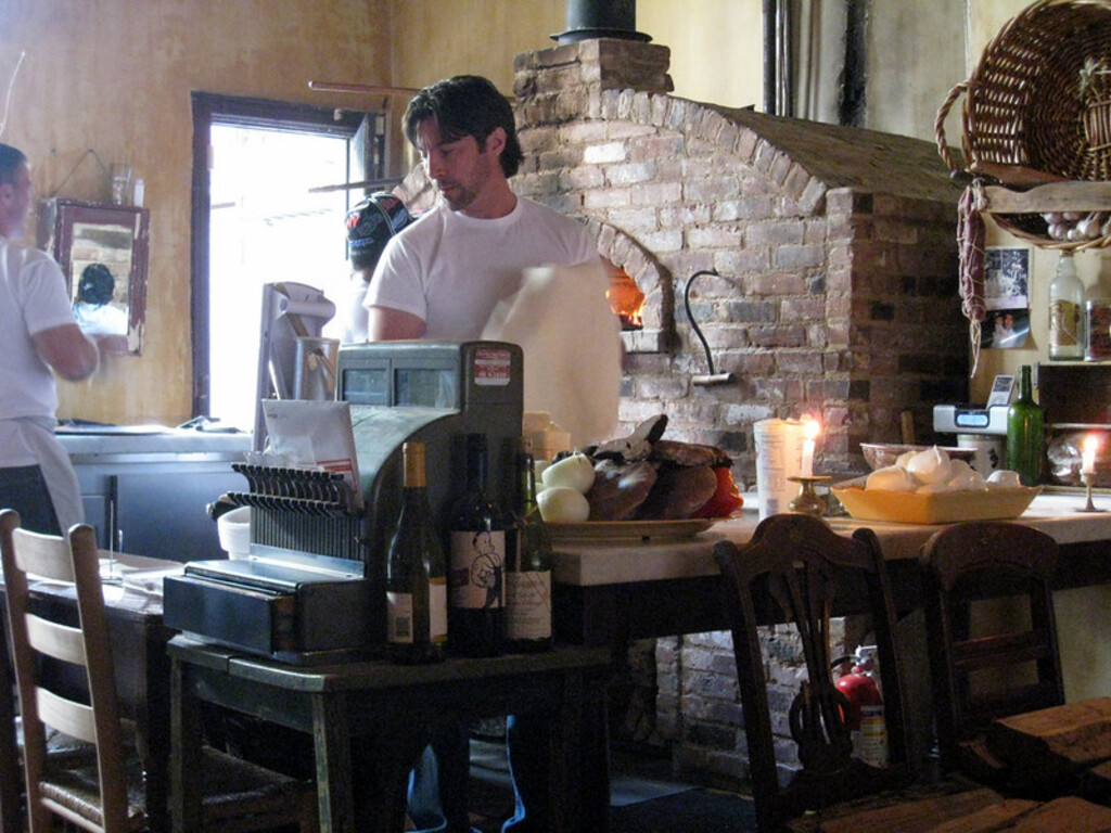 Mark makes pizza at Lucali