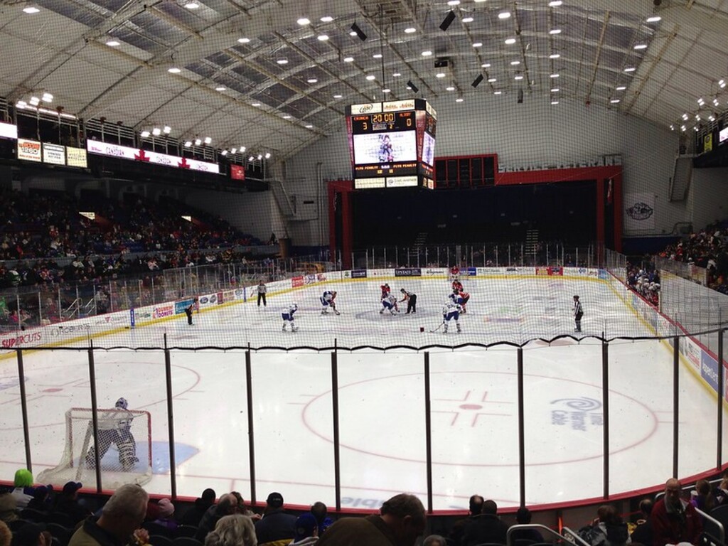 Crunch hockey