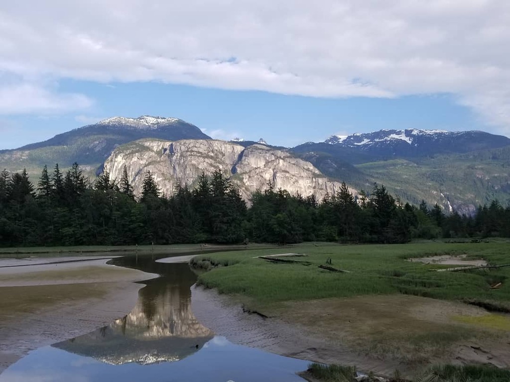 things to do in squamish canada | enjoy the majestic sunrise/sunset views at squamish spit