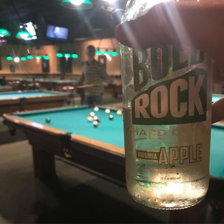 sports bars in williamsburg | the corner pocket