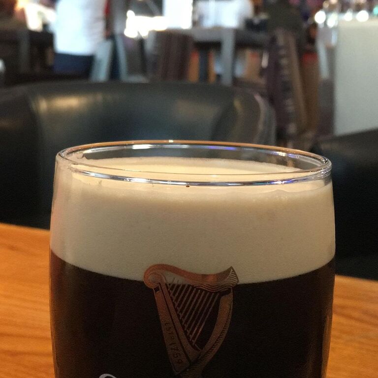 sports bars in birmingham | hennessey's bar