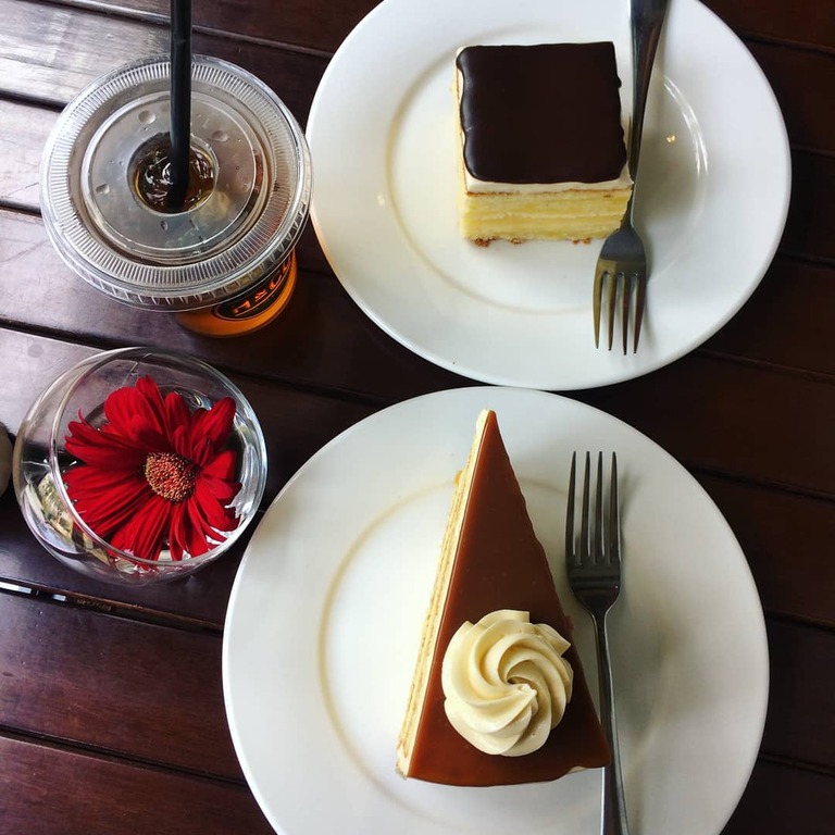 things to do in medan indonesia | enjoy sweet treats in h&co