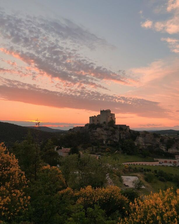 things to do in provence france | discover the medieval era culture at vaison-la-romaine