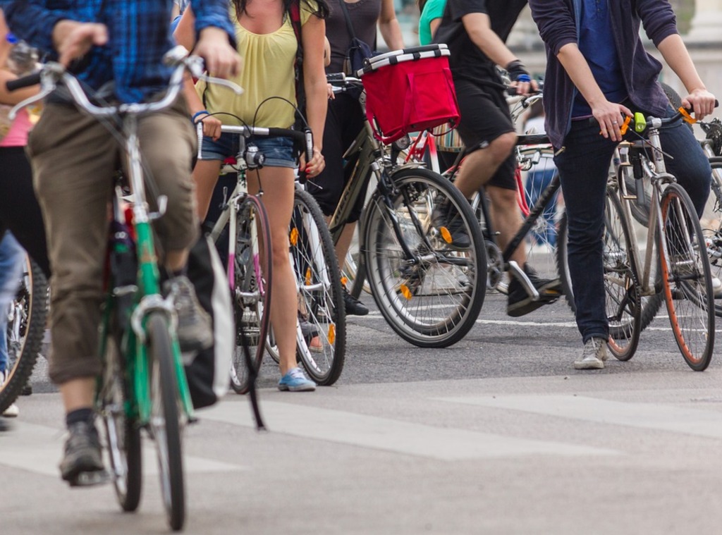 City Cycling Wheels People