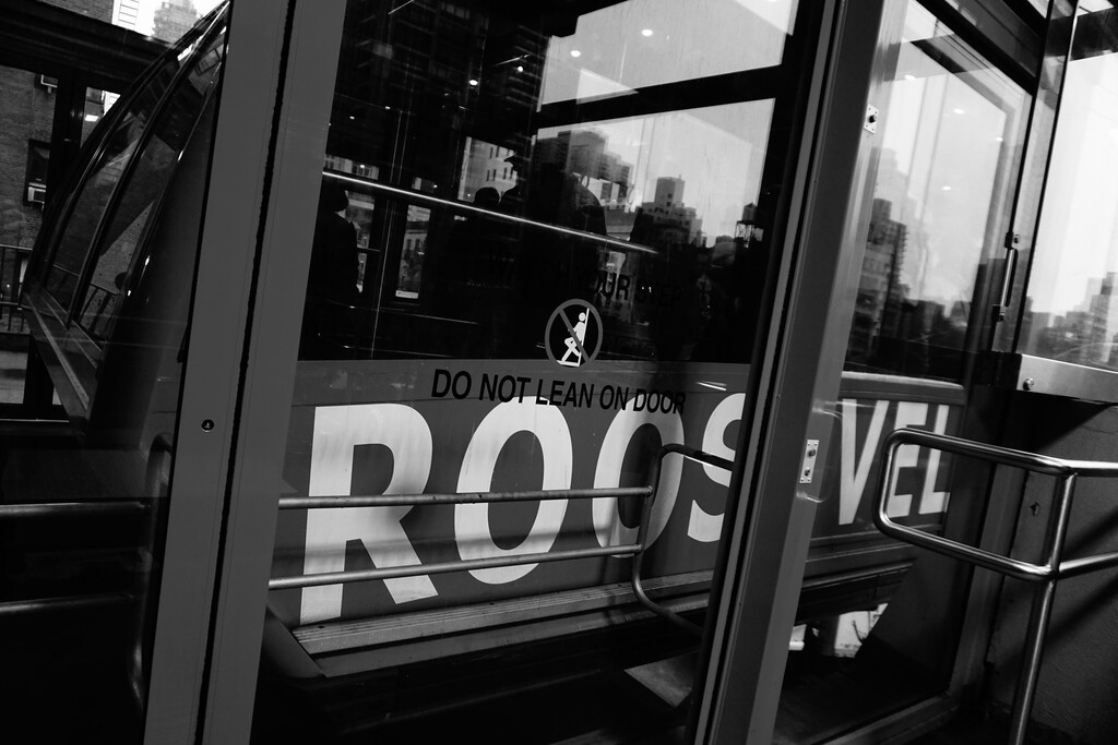 Tramway Plaza, Lenox Hill, New York City