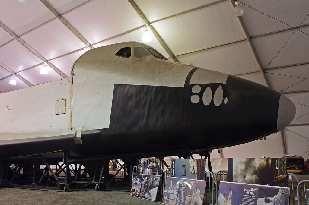 Space Shuttle Inspiration (California) forwards fuselage