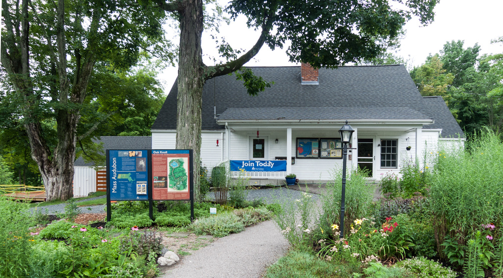 Oak Knoll Wildlife Sanctuary Audubon visitor center
