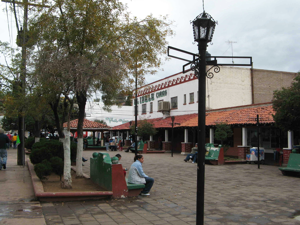 Nogales Border Plaza