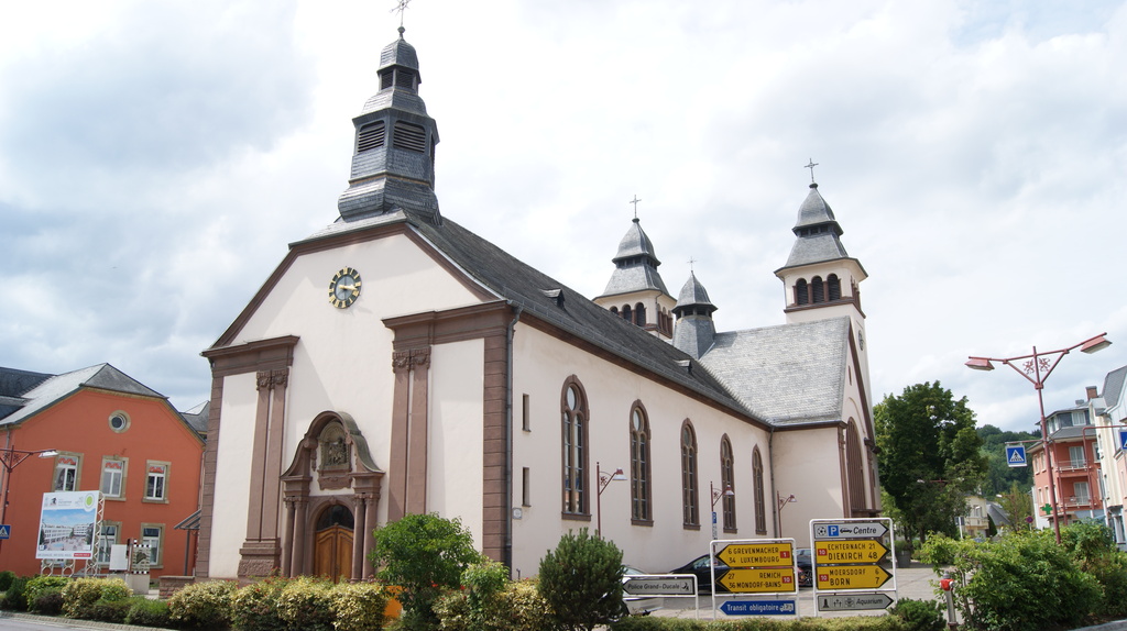Luxembourg-Wasserbillig-Church-13ASD