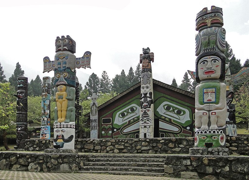 Totem poles in Formosa Aboriginal Cultural Village