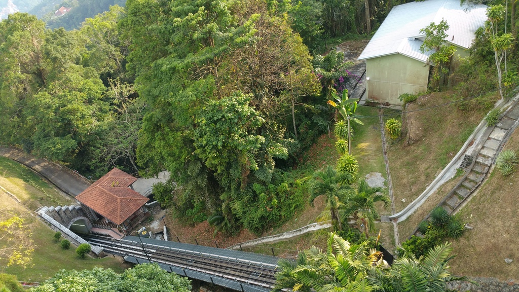what to do in penang hill | get to the peak with a funicular train ride