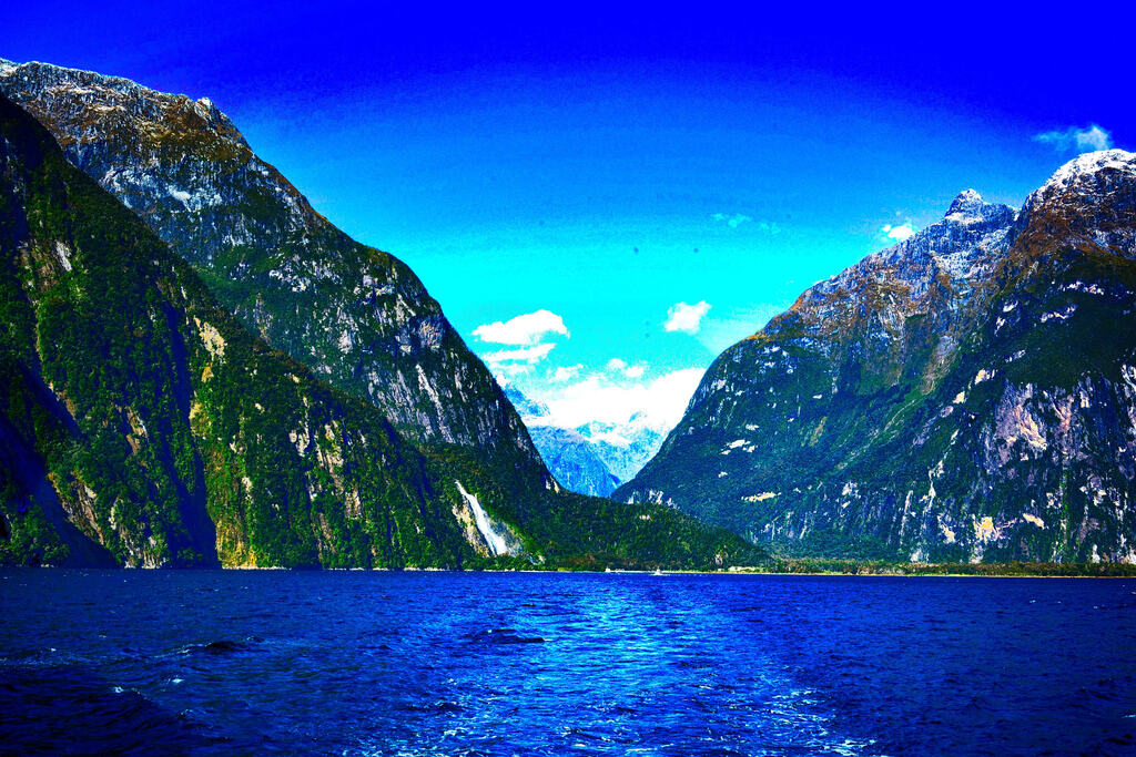 <div class="fn">
Doubtful Sound Fiordland New Zealand 2018</div>
