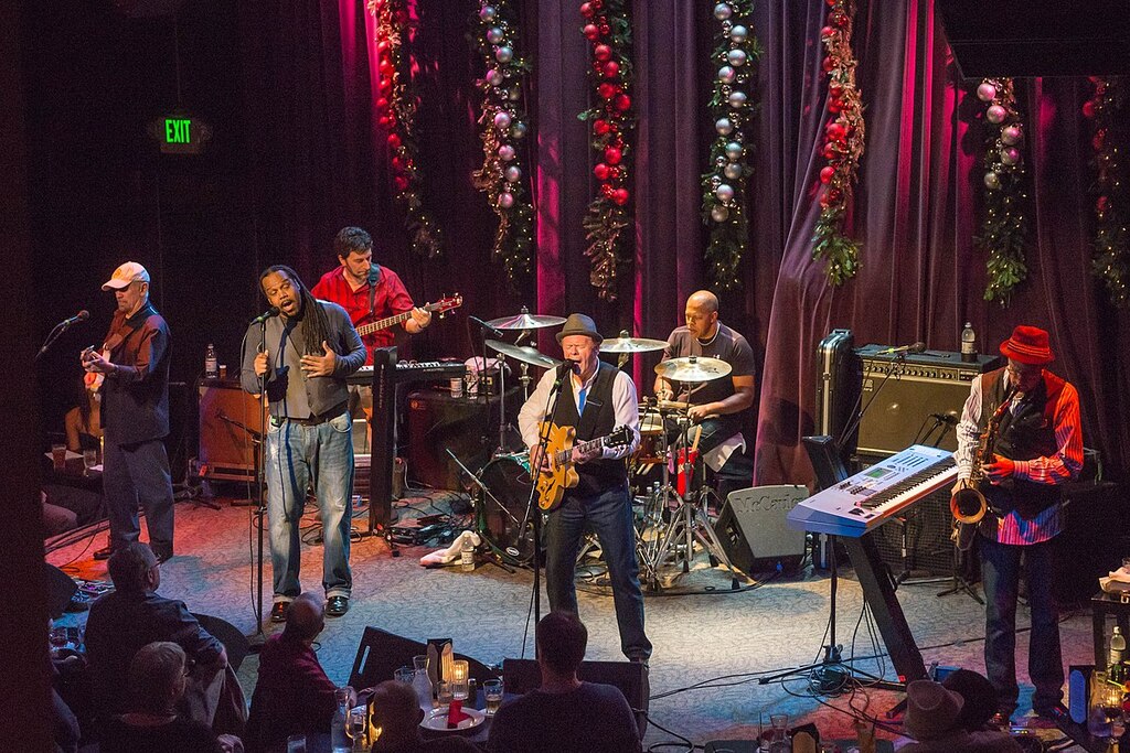 Average White Band @ Dimitriou's Jazz Alley (11380623405)