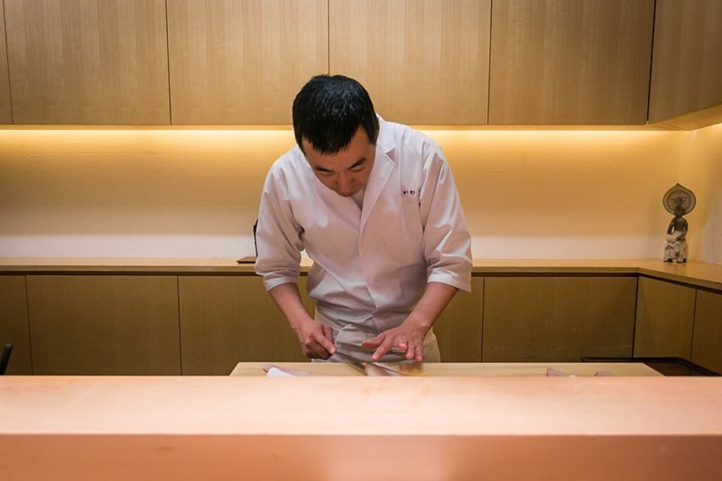 Chef Ishikawa Cutting Fish (12007739074)