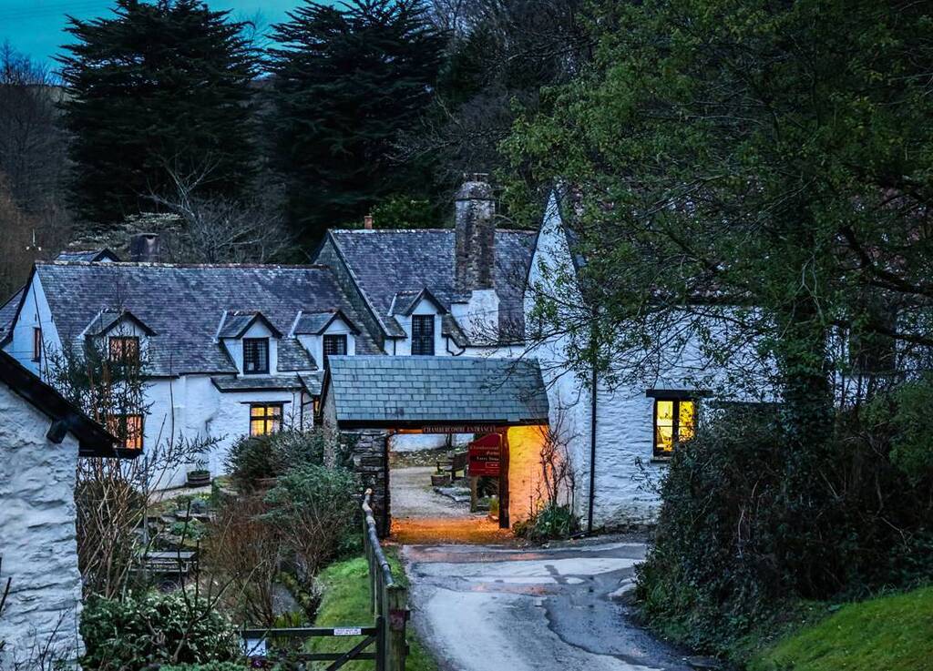 best things to do in ilfracombe uk | chambercombe manor
