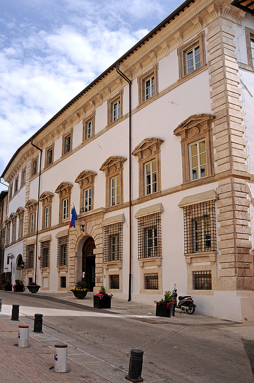 - palazzo Mauri