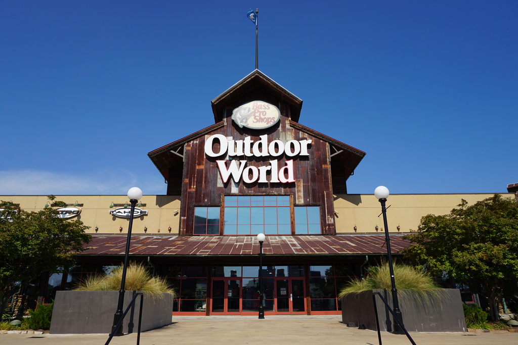 Bossier City September 2015 10 (Bass Pro Shops Outdoor World)