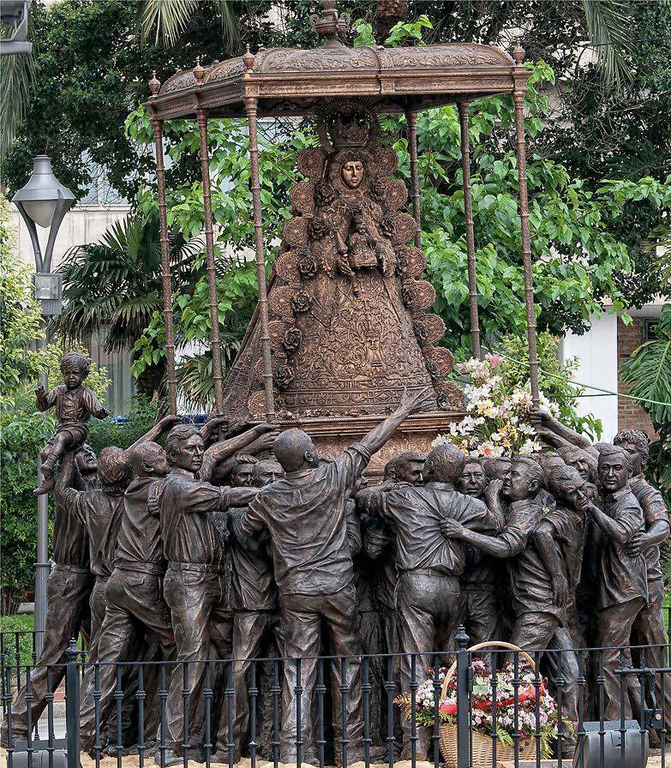 Monumento a la Virgen del Rocío