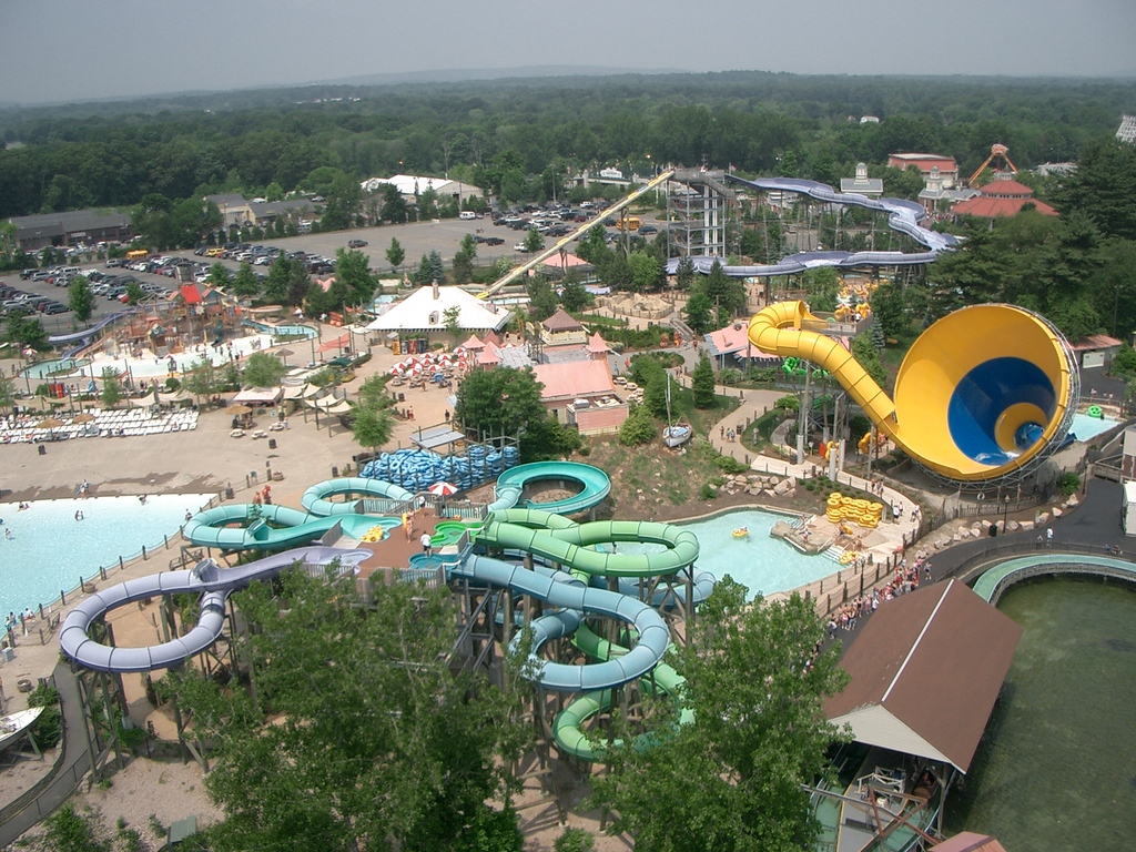 Six Flags Hurricane Harbor New England