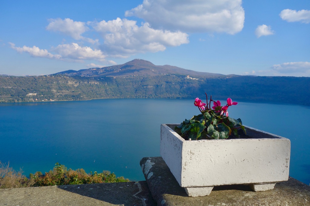 Lago Albano • Lake Albano (45890442225)