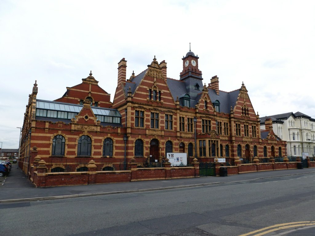Victoria Baths - geograph.org.uk - 2940326
