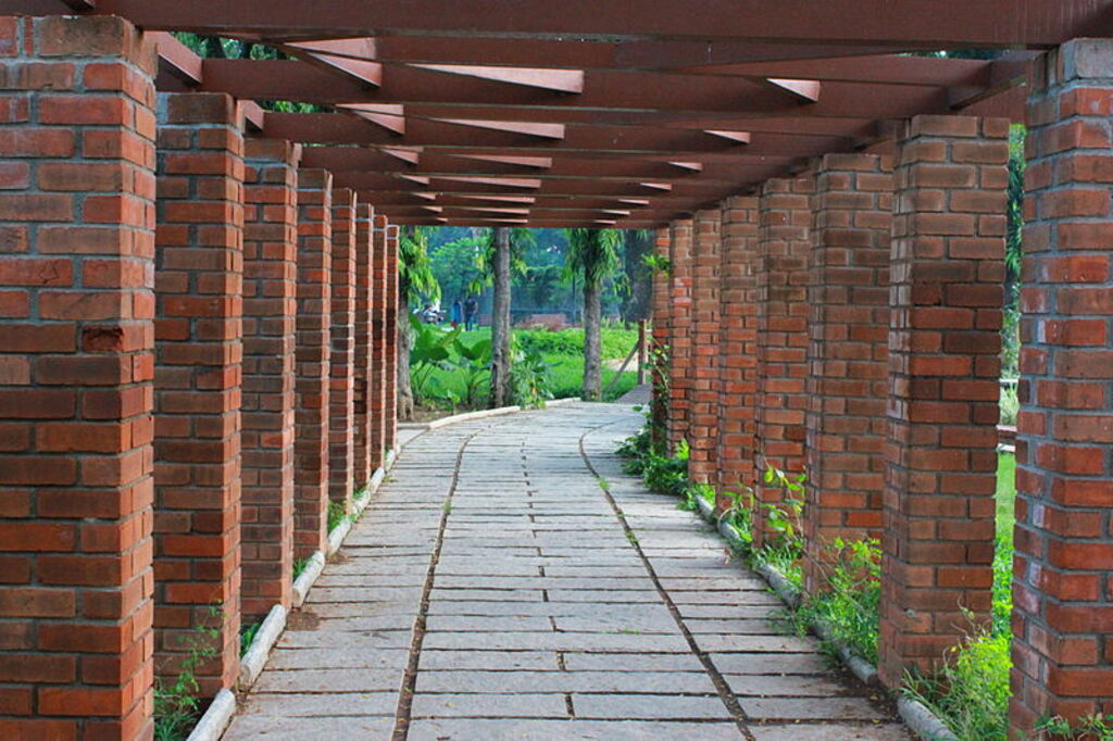 Semmozhi Poonga 1