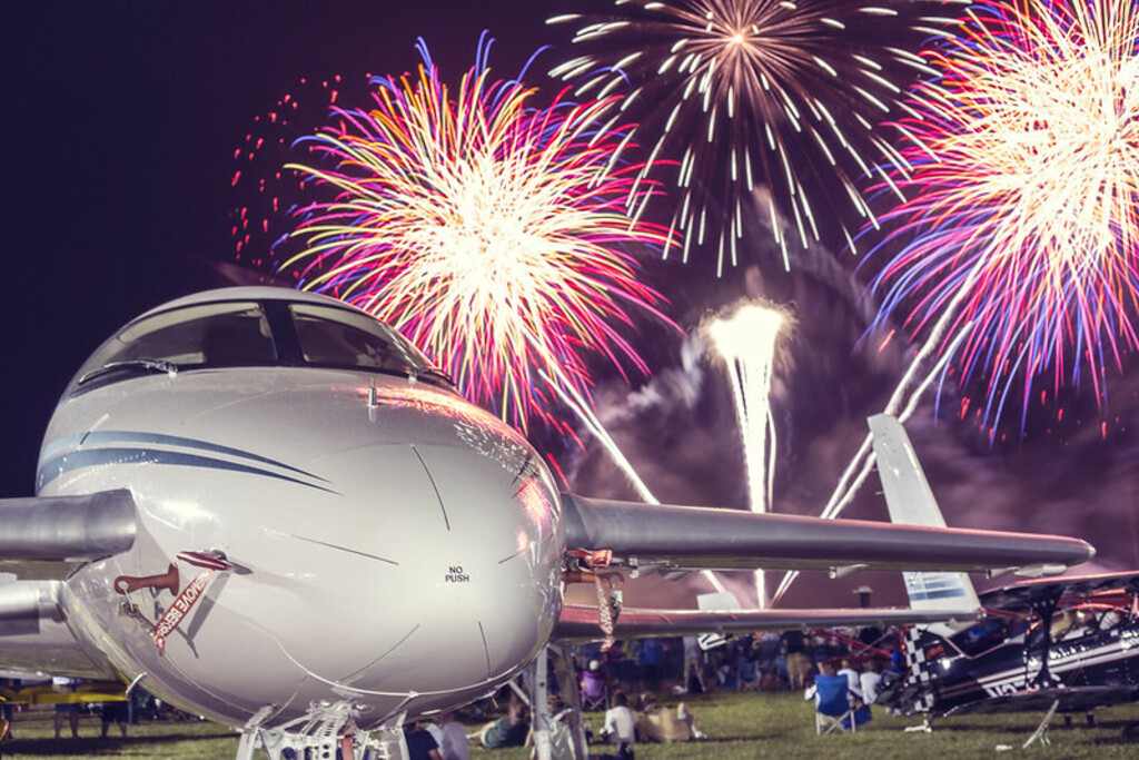 EAA AirVenture Oshkosh 2015 Fireworks