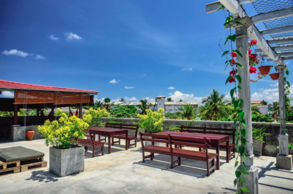 airbnb sri lanka | colombo beach hostel, colombo