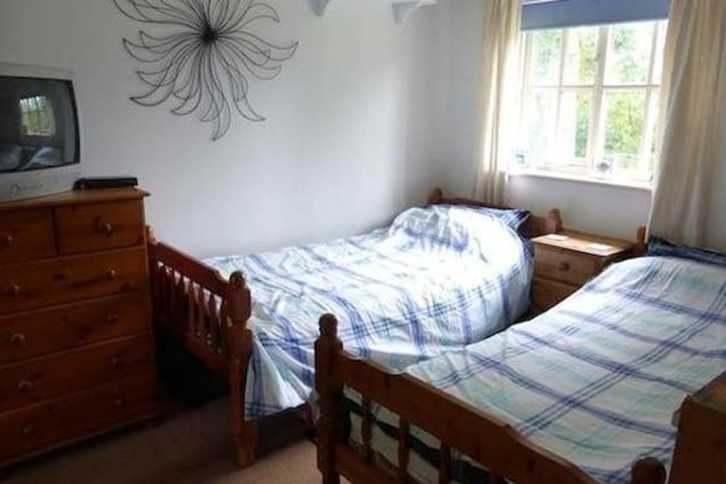 twin room ideal for sharing