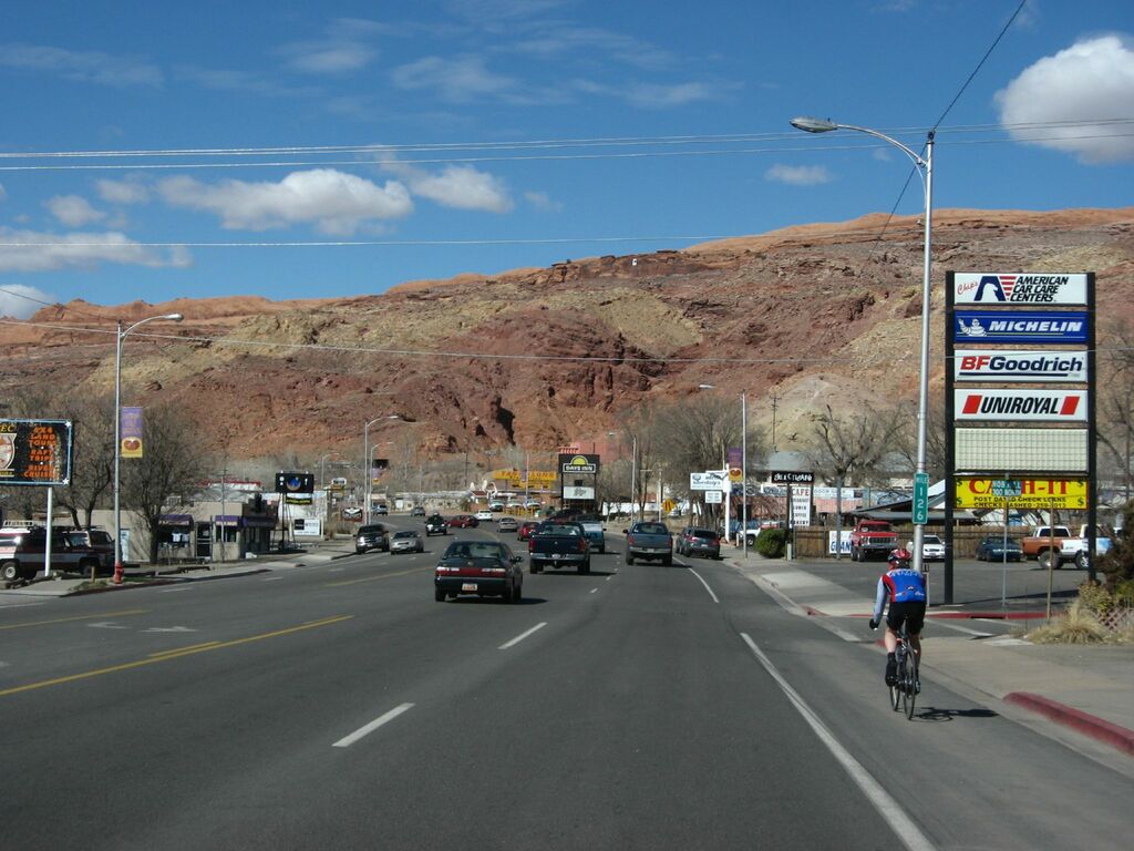Downtown Moab, Utah (2407475035)