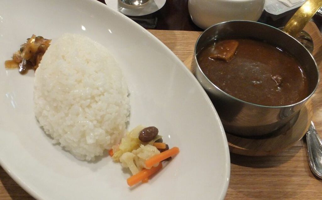 Munch on 'miracle apples' at Restaurant Yamazaki