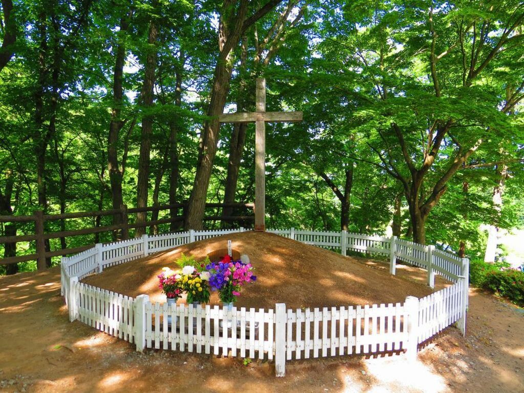 Make a pilgrimage to the supposed Tomb of Jesus Christ