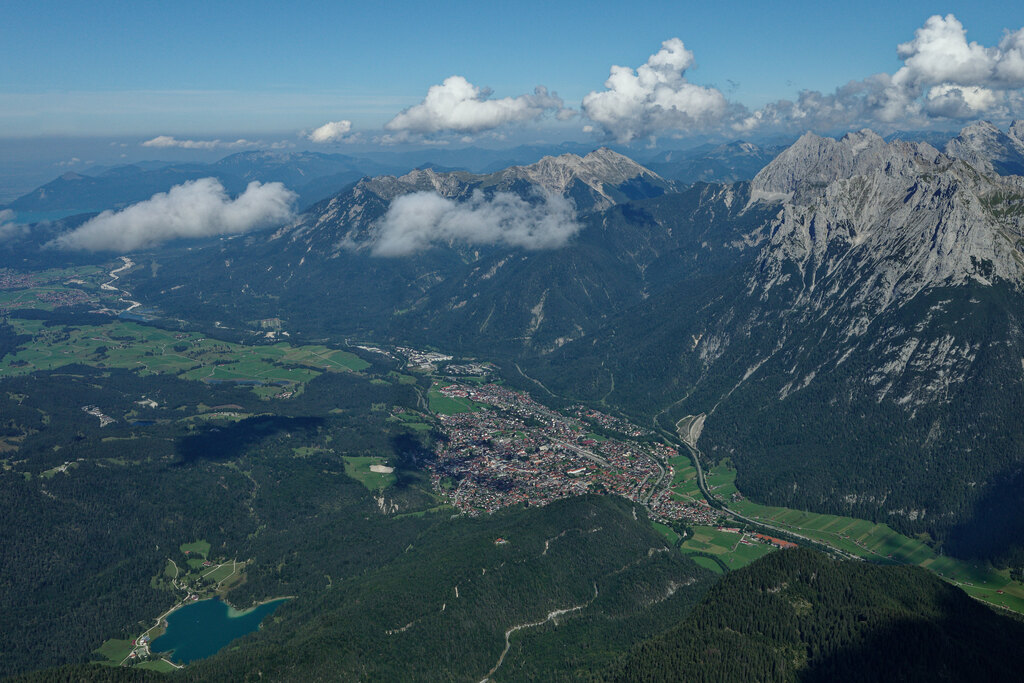 Luftbild Mittenwald, Lautersee, Karwendel