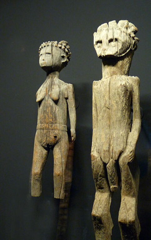 Statues funéraires Sakalava-Madagascar