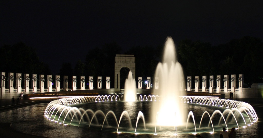 WWII Memorial, at night