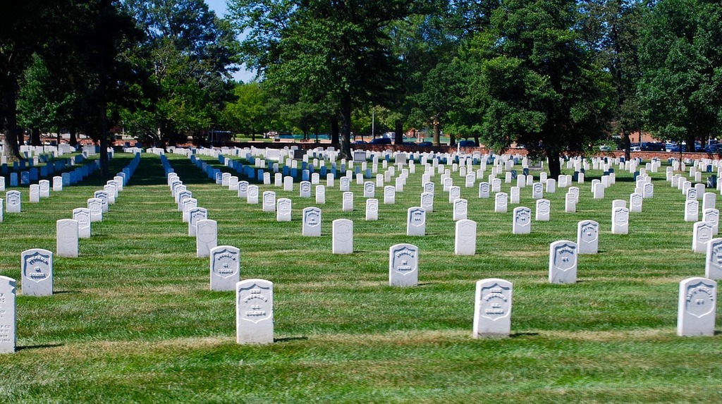 unique things to do in virginia usa | historic cemeteries