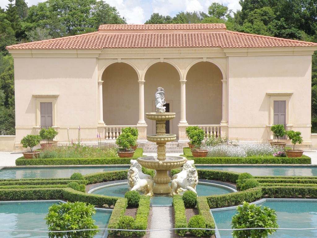 Hamilton Gardens - Italian Renaissance Garden overview