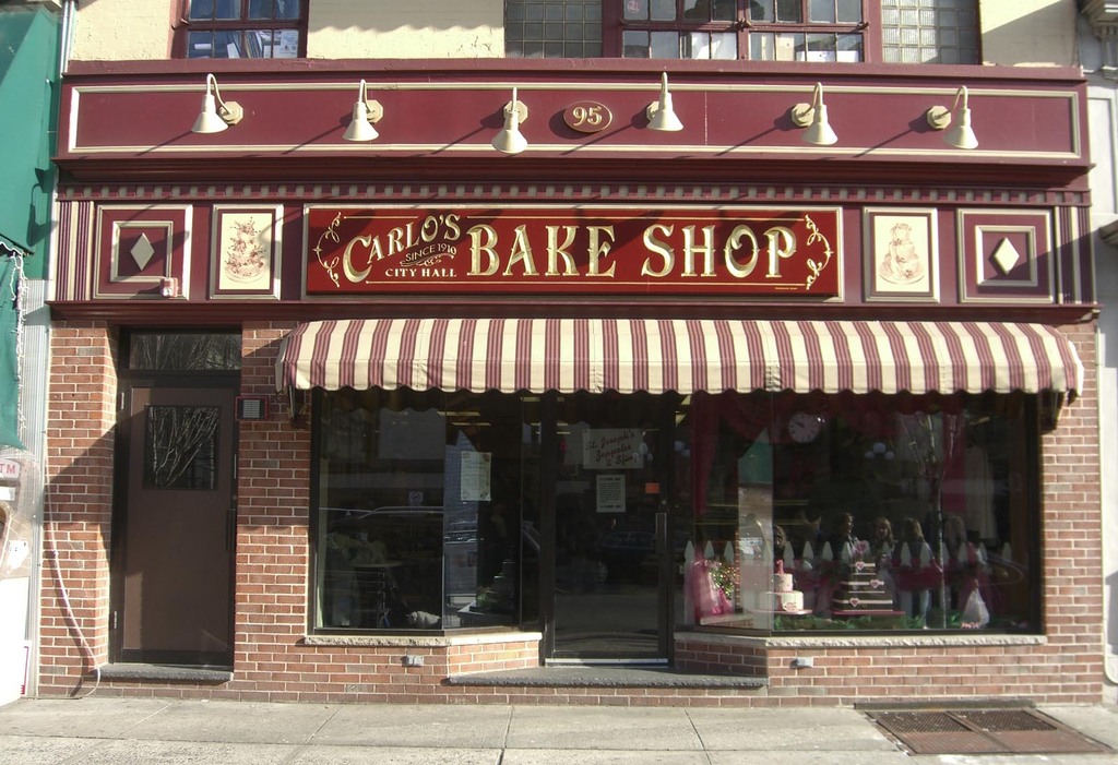 1.20.10Carlo'sBakeShopByLuigiNovi1