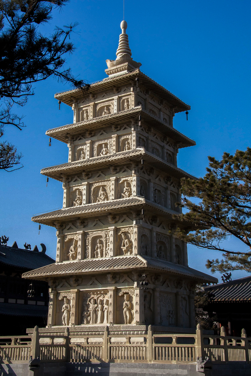 Tower in Lingyan Temple, Yungang Grottoes