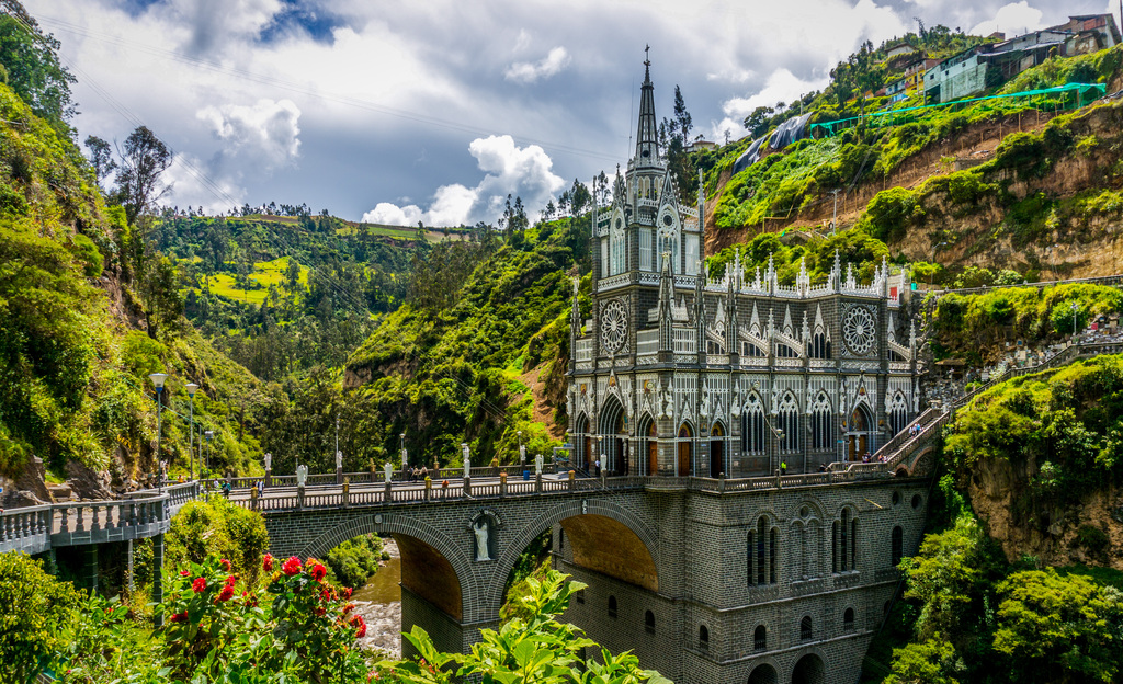 Santuario Nacional de Las Lajas 02