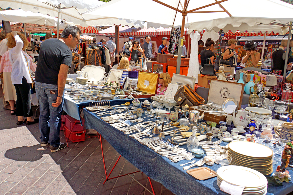 France-002482 - Market Day in Nice (15721359589)