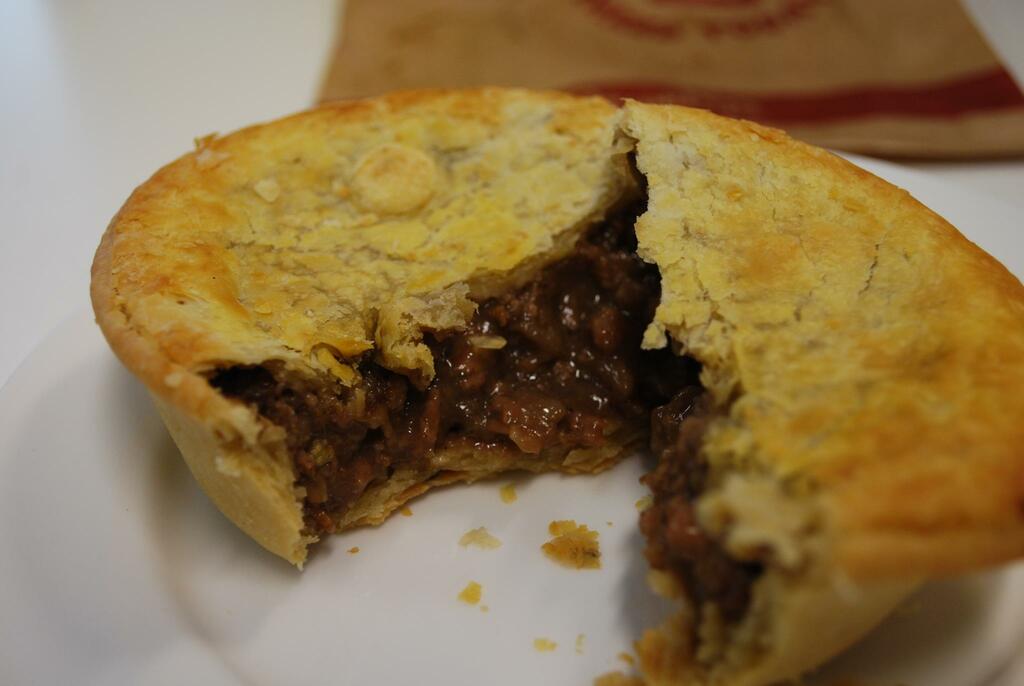 Steak and onion pie