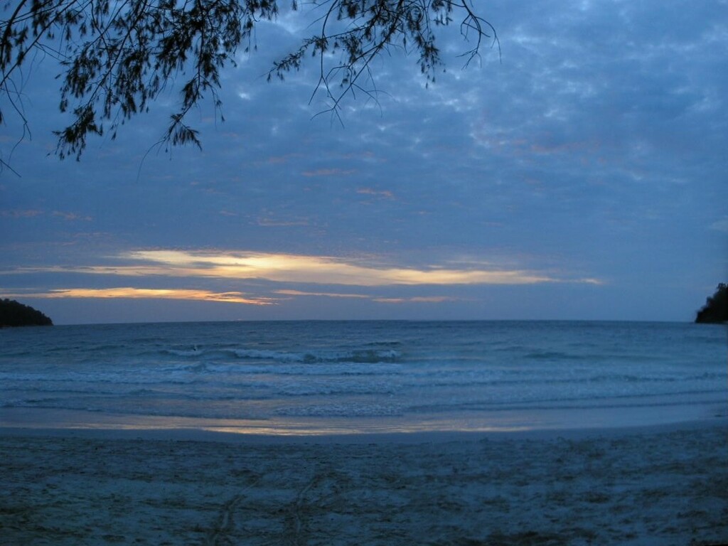 Sunsets Pangkor Island Beach Resort 2007 061 pano