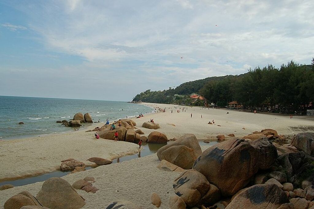 Teluk Cempedak beach