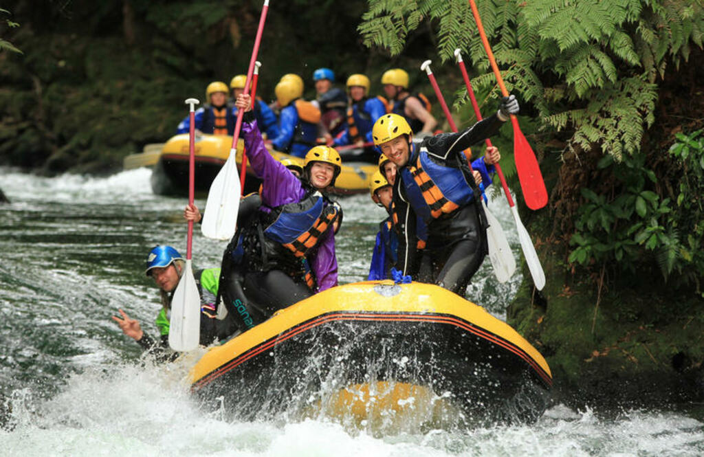 things to do in rotorua nz | grade 5 white water rafting on the kaituna river