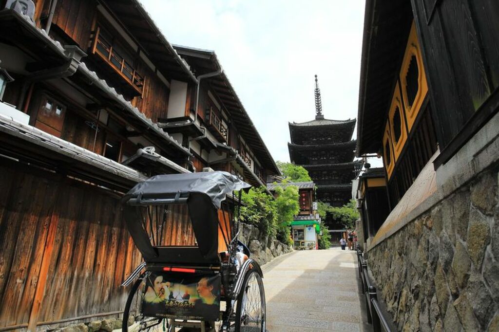 Hōkanji Temple (Yasaka-no-Tou)