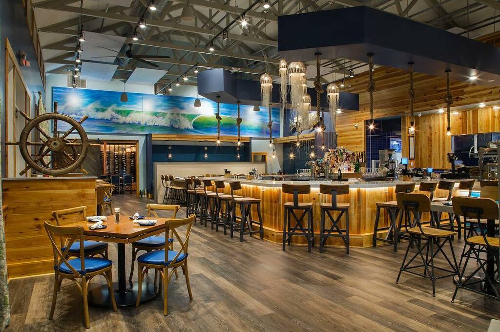 seafood restaurants in myrtle beach | hook & barrel