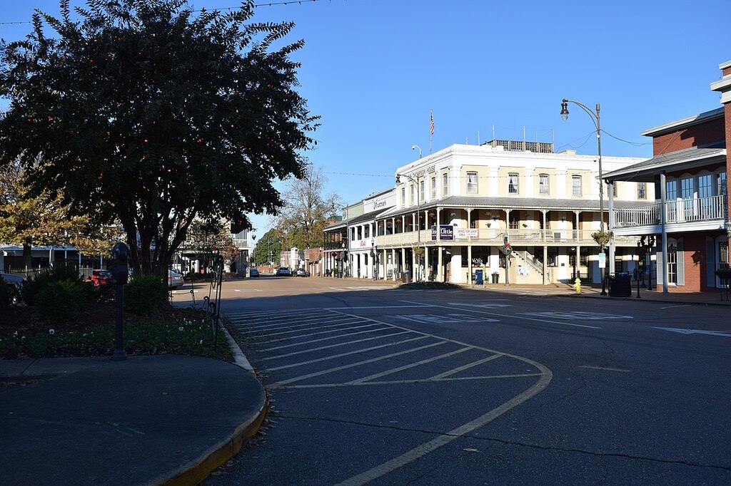 Oxford Mississippi Square 2018